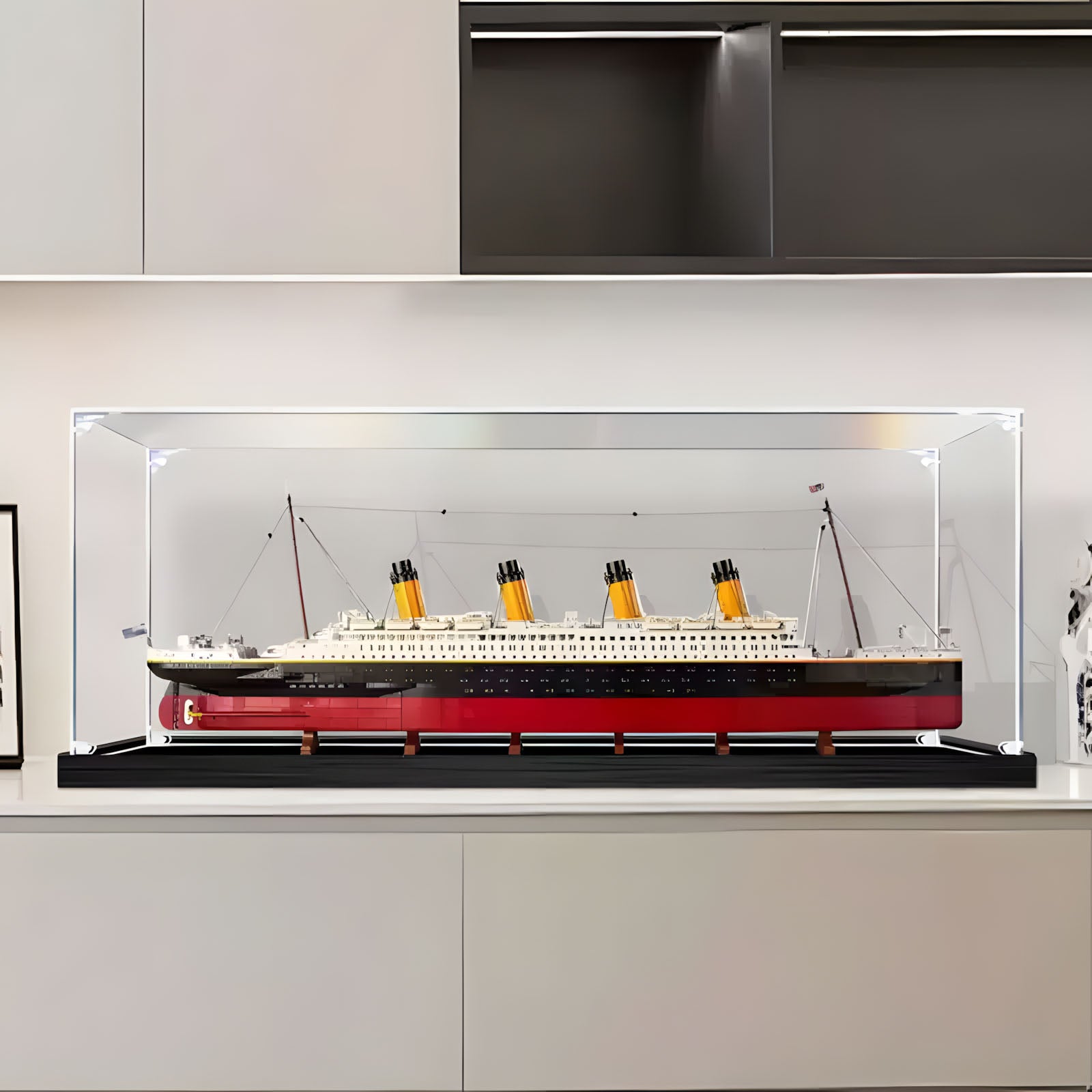 Display Case for LEGO Titanic 10294