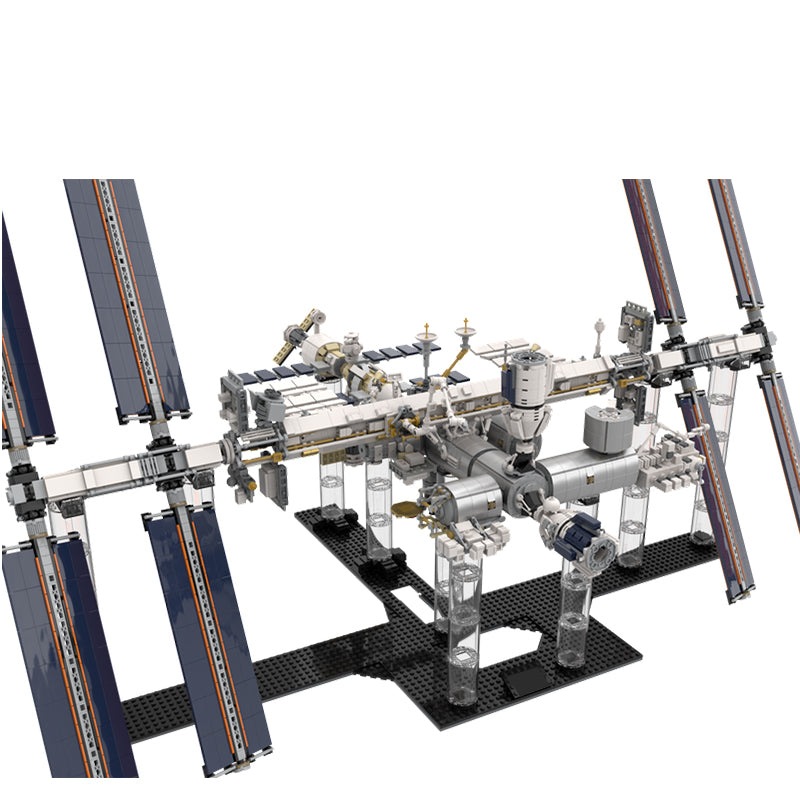 MOC 93305 International Space Station - 1:110 Scale - Historical Timeline 2021